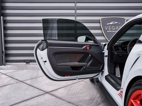 Used 2025 Porsche 911 GT3 RS w/ Weissach Package image 33