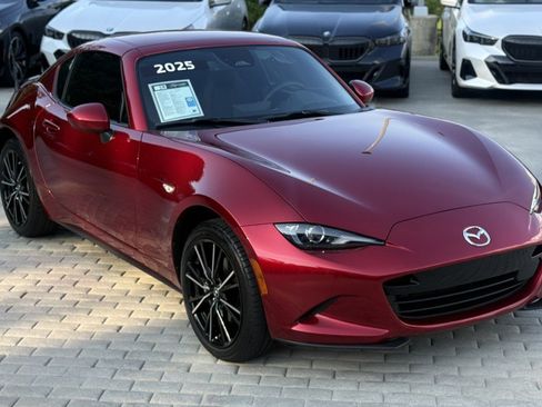 Used 2025 MAZDA MX-5 Miata RF Grand Touring RWD image 9