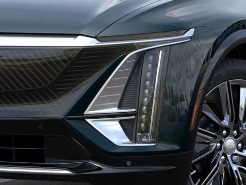 New 2026 Cadillac Lyriq Signature Luxury w/ Nappa Leather Package AWD/4WD image 10