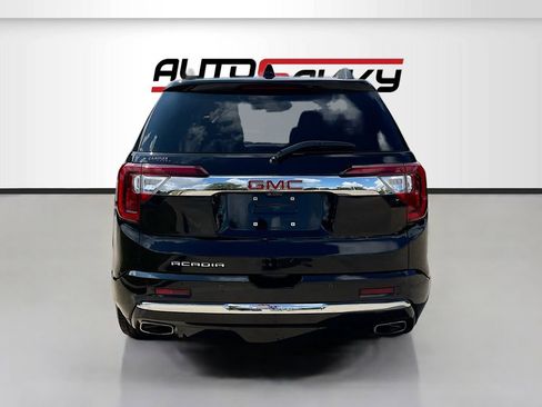 Used 2022 GMC Acadia Denali w/ Denali Ultimate Package FWD image 6