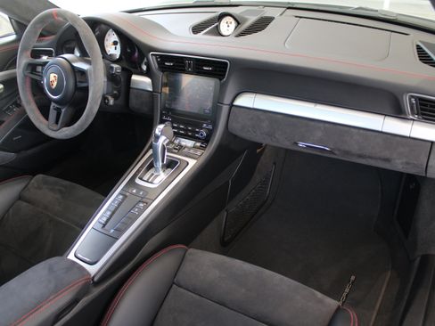 Used 2018 Porsche 911 GT3 RWD image 28