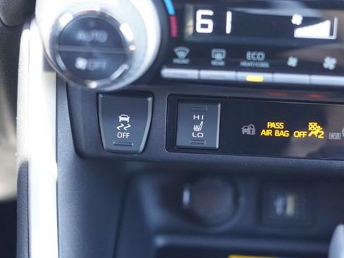 Used 2023 Toyota RAV4 XSE AWD/4WD image 30