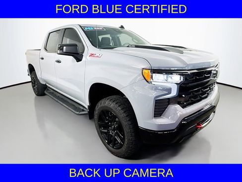 Used 2024 Chevrolet Silverado 1500 LT Trail Boss w/ Convenience Package II AWD/4WD image 4