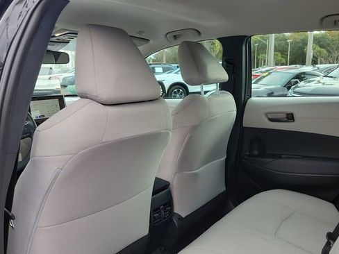 Used 2024 Toyota Corolla Cross L image 10