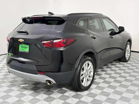 Used 2022 Chevrolet Blazer LT w/ Sound & Technology Package FWD image 9