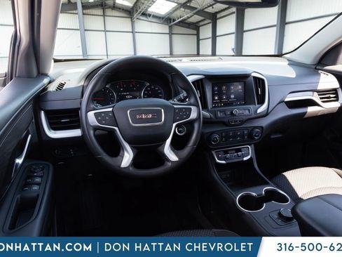Used 2024 GMC Terrain SLE FWD image 16