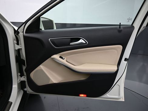 Used 2016 Mercedes-Benz GLA 250 GLA 250 w/ Multimedia Package image 39