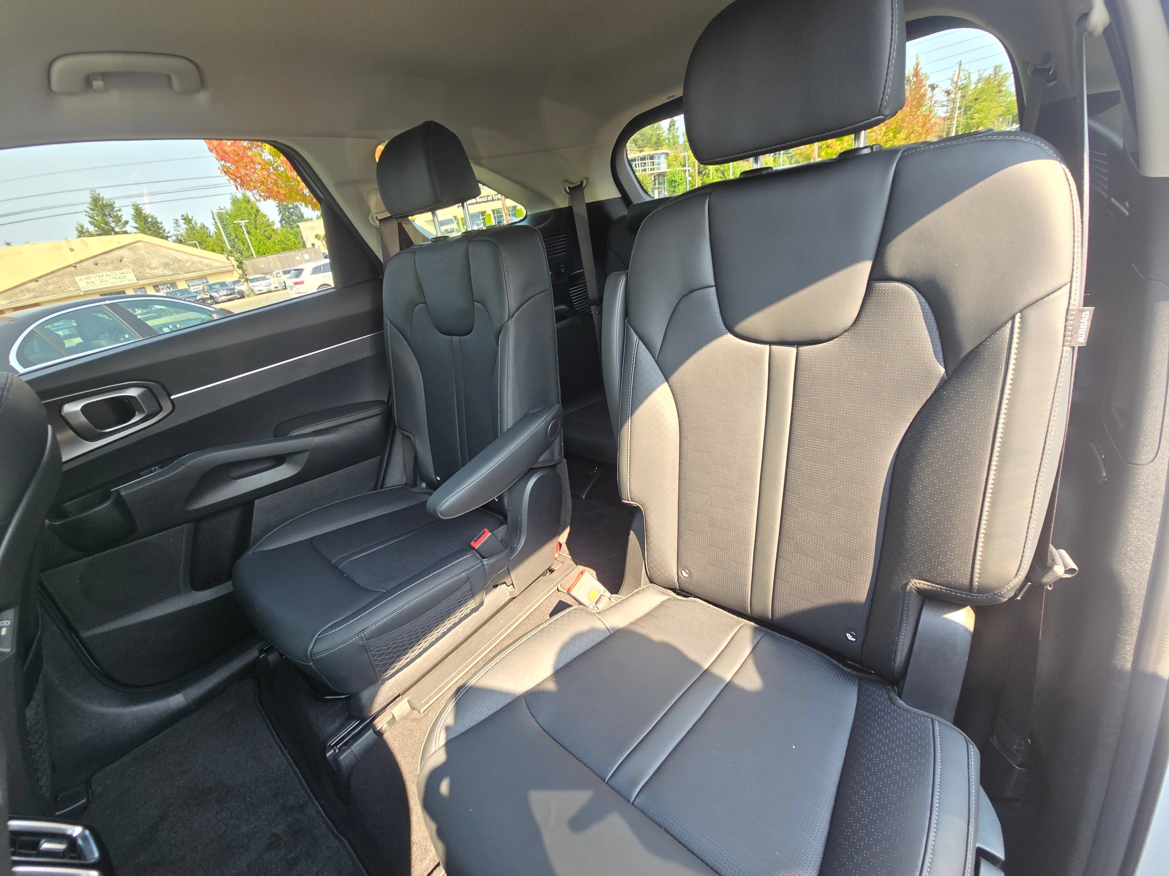 Used 2025 Kia Sorento EX AWD/4WD image 17