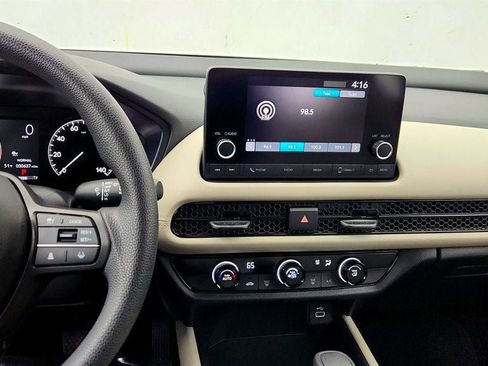 Used 2023 Honda HR-V LX image 17