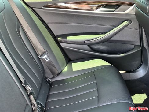 Used 2021 BMW 530i w/ Convenience Package RWD image 14