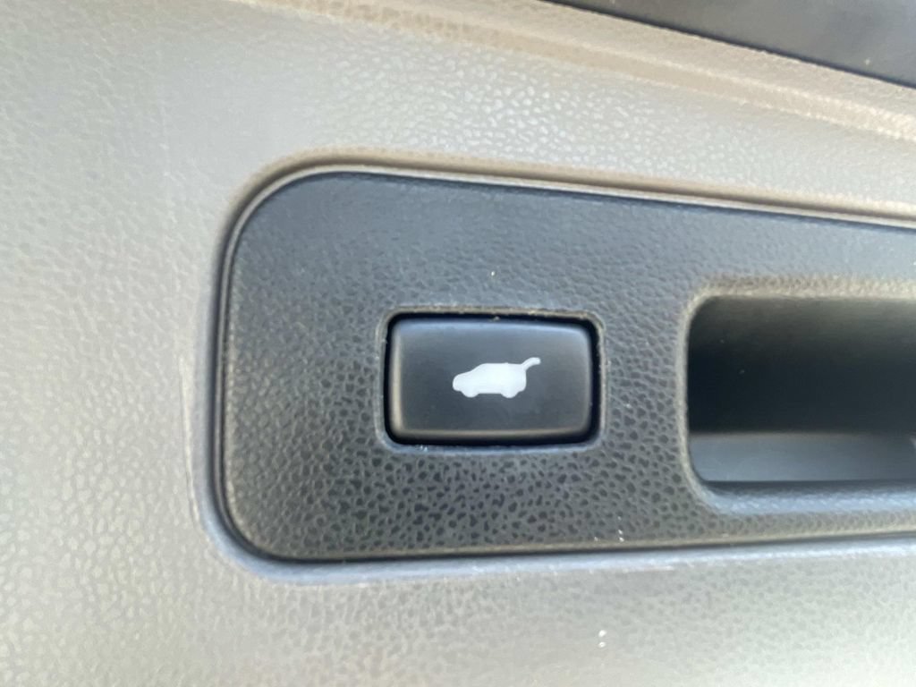 Used 2015 Honda Odyssey Touring Elite image 11