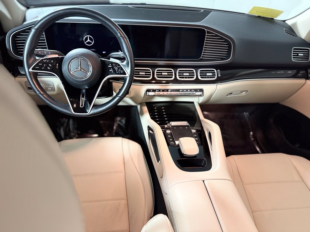 Used 2025 Mercedes-Benz GLE 350 4MATIC image 11