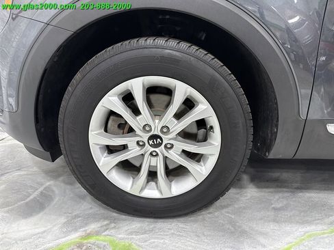 Used 2020 Kia Telluride LX image 16