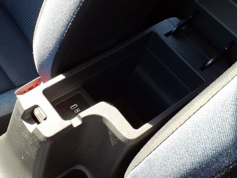 Used 2023 Nissan Versa SV w/ Trunk Package image 26