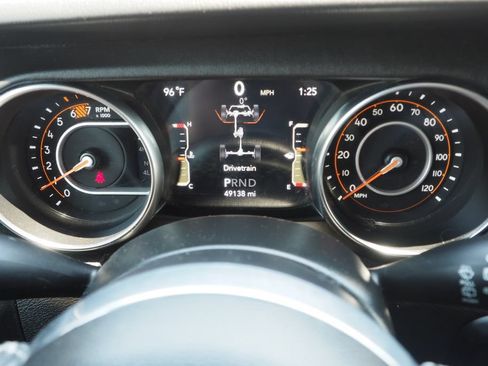 Used 2022 Jeep Wrangler Unlimited Sahara w/ LED Lighting Group AWD/4WD image 25