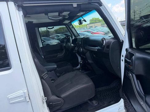 Used 2018 Jeep Wrangler Unlimited Sport S AWD/4WD image 26