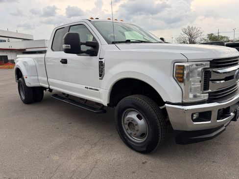 Used 2019 Ford F350 XLT w/ XLT Value Package AWD/4WD image 12