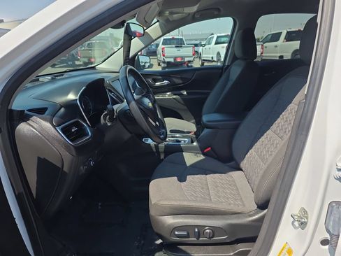 Used 2024 Chevrolet Equinox LT AWD/4WD image 17