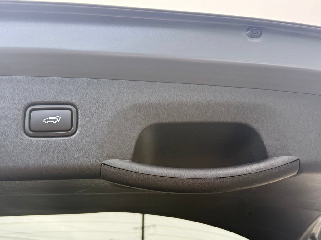 Certified 2026 Hyundai Tucson Limited AWD/4WD image 11