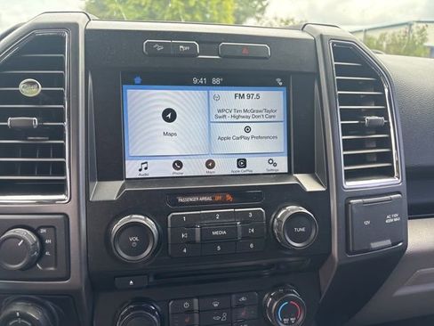 Used 2017 Ford F150 XLT w/ Equipment Group 302A Luxury AWD/4WD image 12