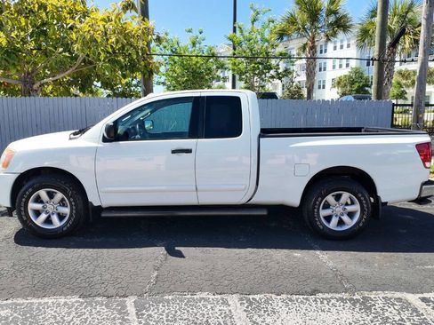 Used 2014 Nissan Titan SV w/ SV Value Truck Package image 5