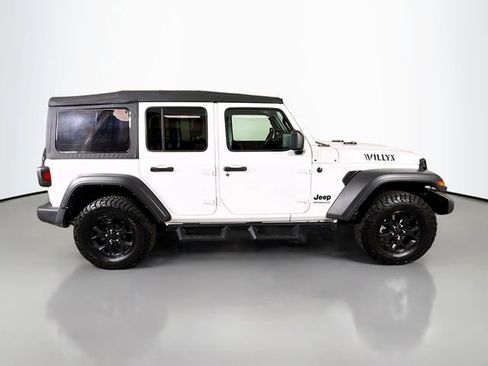 Used 2022 Jeep Wrangler Unlimited Sport image 8
