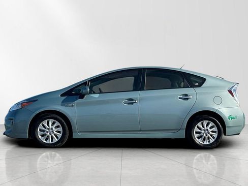 Used 2012 Toyota Prius Plug-In Hybrid image 3