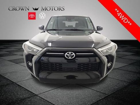 Used 2021 Toyota 4Runner SR5 AWD/4WD image 2
