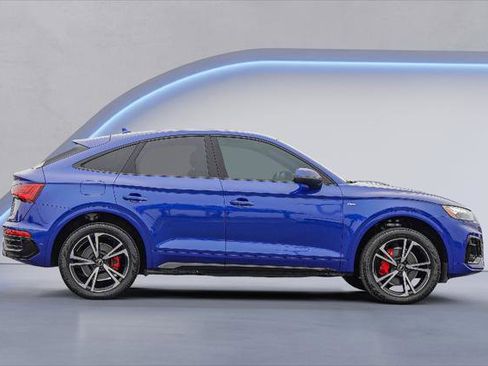 Certified 2025 Audi Q5 2.0T Premium Plus w/ Premium Plus Package AWD/4WD image 4