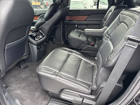 Used 2019 Lincoln Navigator Select w/ Cargo Package RWD image 26