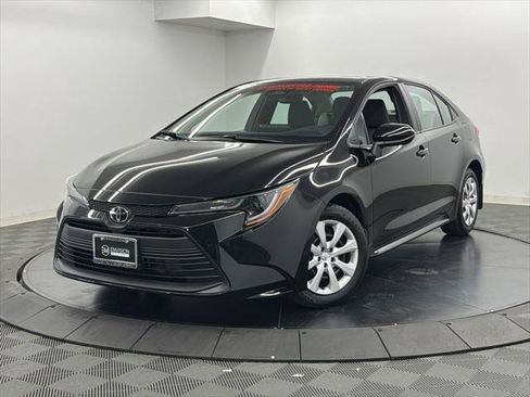 Certified 2026 Toyota Corolla LE FWD image 3