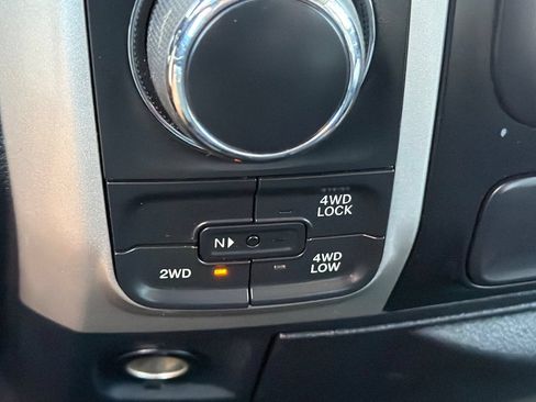 Used 2017 RAM 1500 Classic SLT AWD/4WD image 27