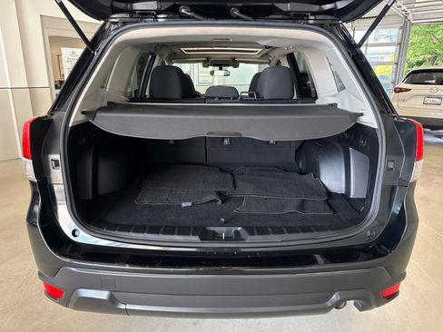 Used 2019 Subaru Forester Premium w/ All-Weather Package AWD/4WD image 22