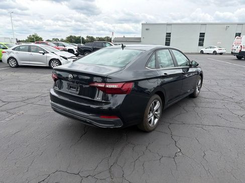 Used 2024 Volkswagen Jetta SE FWD image 6