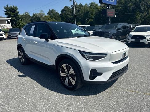 Used 2023 Volvo XC40 Recharge Plus AWD/4WD image 7