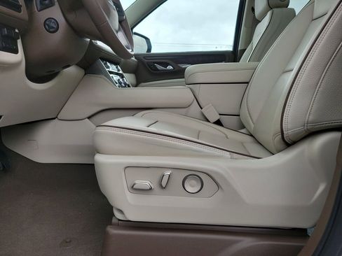Used 2023 GMC Yukon Denali w/ LPO, Floor Liner Package AWD/4WD image 19
