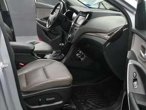 Used 2017 Hyundai Santa Fe Limited AWD/4WD image 17