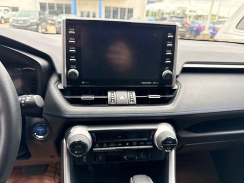 Used 2022 Toyota RAV4 XSE AWD/4WD image 12