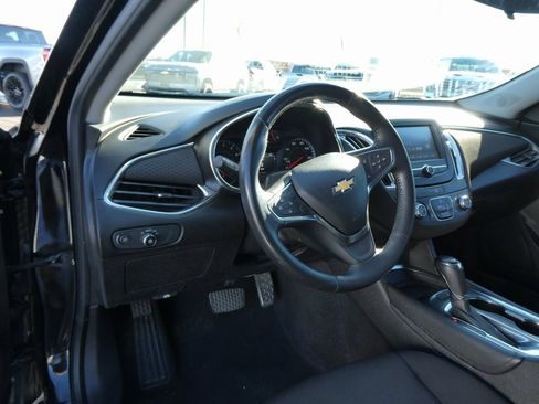 Used 2017 Chevrolet Malibu LT w/ Sport Package image 20