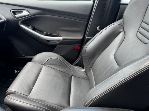 Used 2013 Ford Focus ST FWD image 25