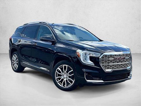 Used 2022 GMC Terrain Denali w/ Denali Premium Package AWD/4WD image 12