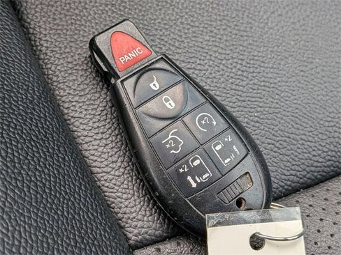 Used 2018 Dodge Grand Caravan GT image 31