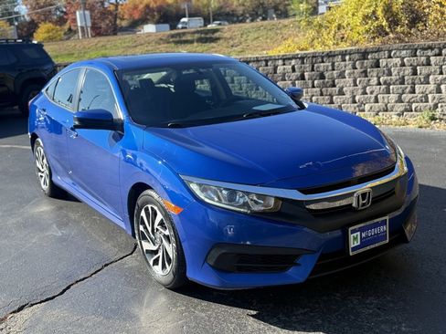 Used 2018 Honda Civic EX image 11