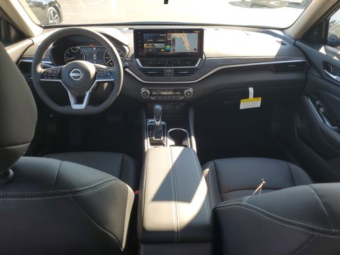 New 2025 Nissan Altima 2.5 SL image 9