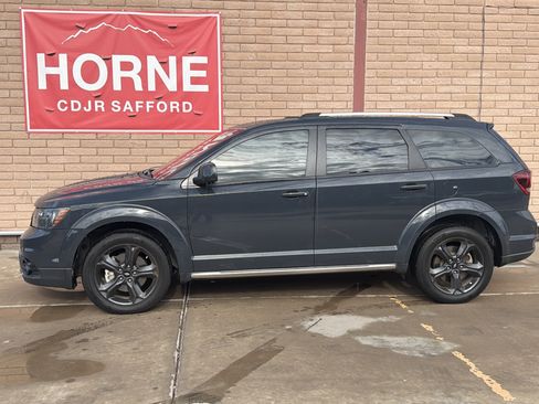 Used 2018 Dodge Journey Crossroad AWD/4WD image 2