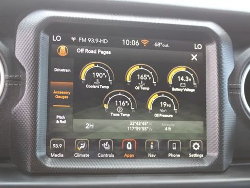 Used 2023 Jeep Wrangler Unlimited Sahara w/ Cold Weather Group AWD/4WD image 33