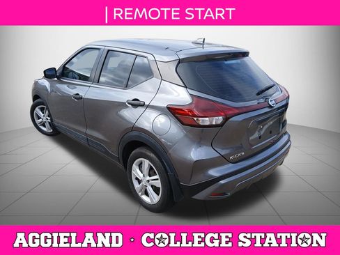 Used 2021 Nissan Kicks S image 4