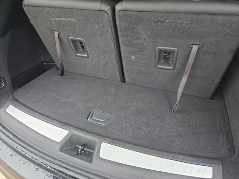Used 2024 Cadillac XT6 Luxury w/ LPO, Floor Liner Package AWD/4WD image 33