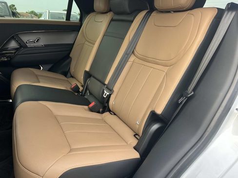 Certified 2025 Land Rover Range Rover Sport Dynamic SE AWD/4WD image 10