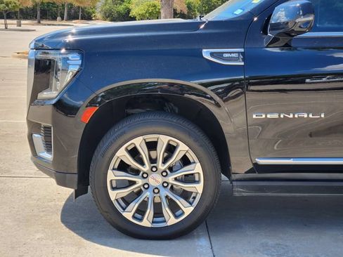 Used 2022 GMC Yukon Denali w/ Denali Ultimate Package AWD/4WD image 8